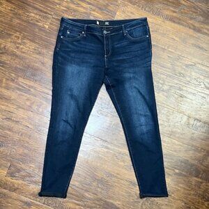 Kut from the Kloth Mia Toothpick Skinny Mid-Rise Dark Wash Size 16
